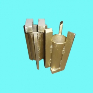 Mixing silo cleaning tools